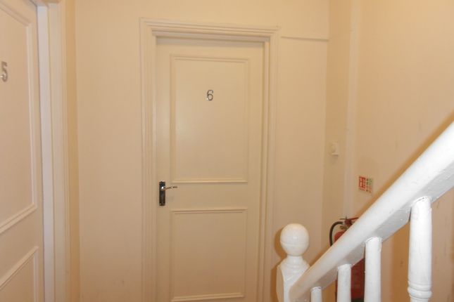 Room to rent in Scubs Lane, Willesden Junction