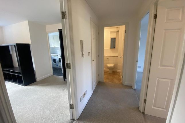 37, Kirkland Drive, Enfield photo 4