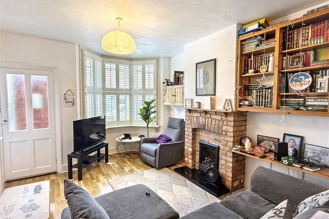 34, Calvert Road, Barnet photo 2