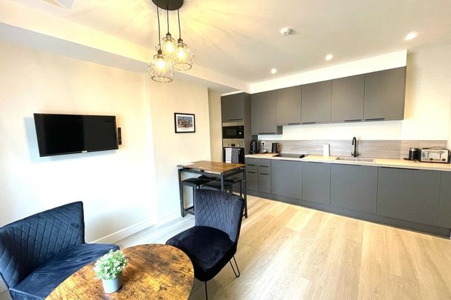 Thumbnail Flat to rent in Bridge Street Row East, Chester