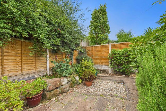 7, Brocket Close, STOURPORT-ON-SEVERN photo 2