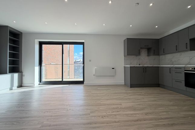 Flat 2, 23 Dunstable Place, Luton photo 2