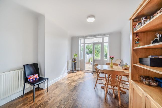 61, Drummond Drive, Stanmore photo 4