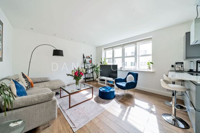 Flat for sale in Kennington Lane, Imperial Court