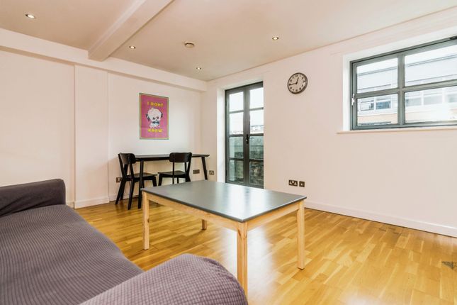 Flat 7, 60A,, Oldham Street, Greater Manchester photo 2