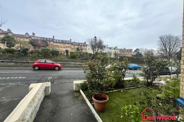 13, Hutchinson Square, Douglas photo 3