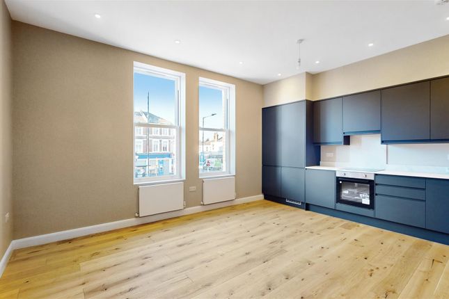 Flat for sale in Chamberlayne Road, Queens Park, London