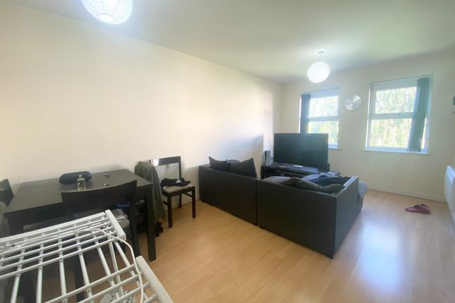 7 Whitehall Croft,, Wortley, Leeds photo 3