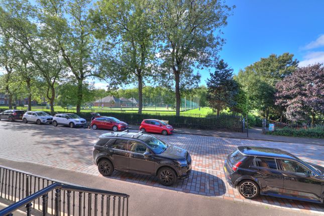 Flat 01 14, Parkgrove Terrace, Glasgow photo 4