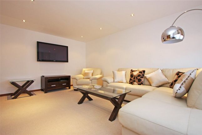 Flat to rent in Kingston House South, Ennismore Gardens, Knightsbridge SW7
