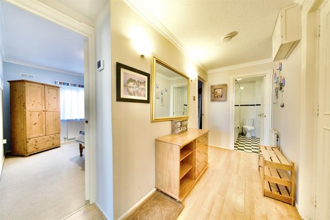 Flat 7, 19, Glendinning Avenue, Weymouth photo 4