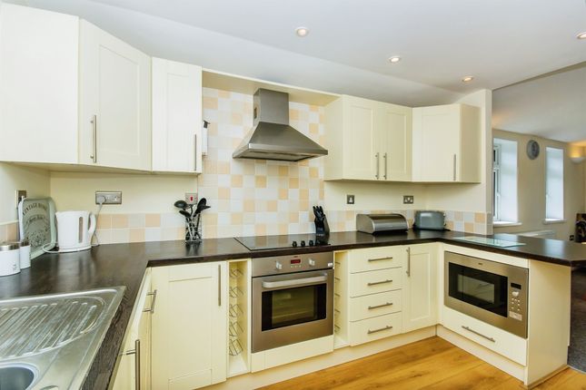 34, Carnoustie Court, Kirkgate, WISBECH photo 2