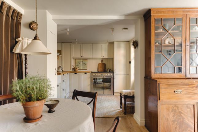 2A, Elmcroft Street, London photo 2