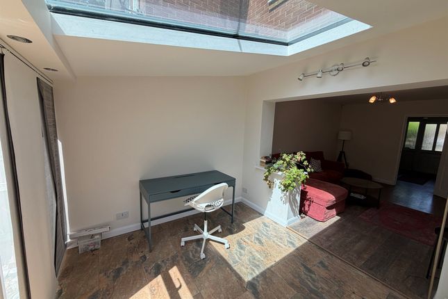 69, Partridge Way, Salisbury photo 4