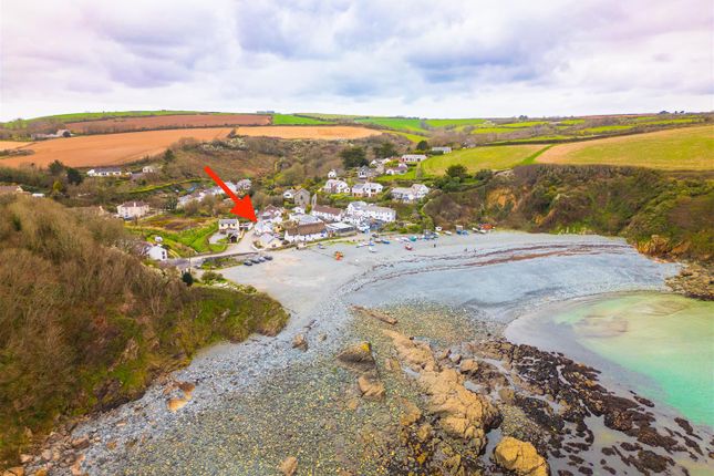 3-bed house on The Beach House, Porthallow, Porthallow, £165,000
