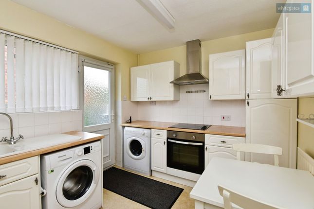 19, Northfield Place, Crewe photo 4