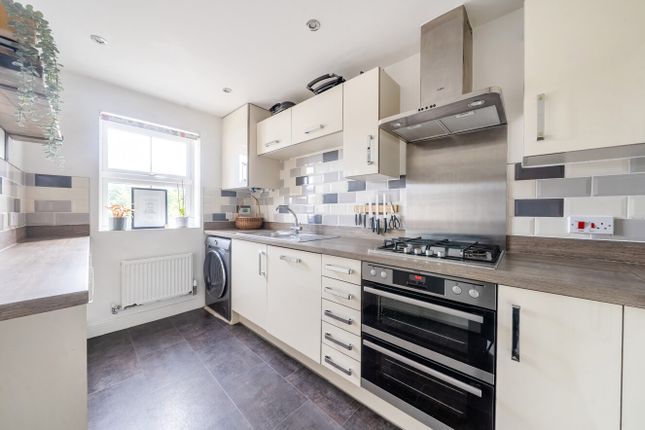 9, George Raymond Road, Hampshire photo 4