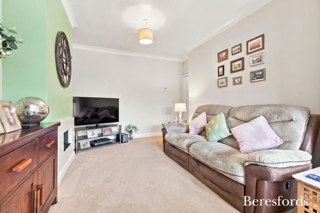 22, Mascalls Lane, Essex photo 4