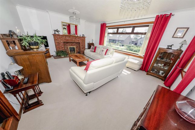 16, Strathdon Park, Glenrothes photo 4
