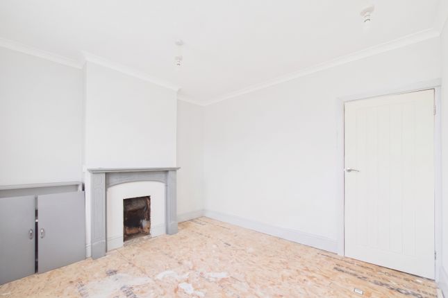 7, King Edward Road, Greenhithe photo 3