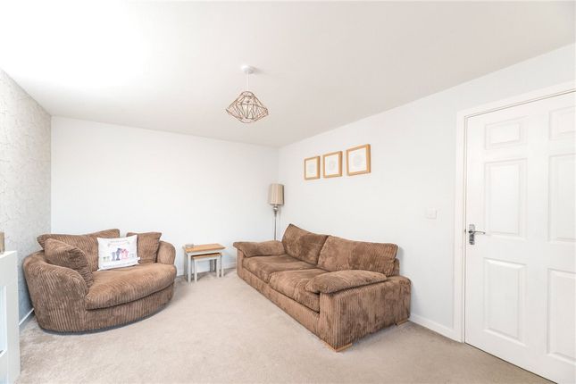 4, New Village Walk, Morley photo 3
