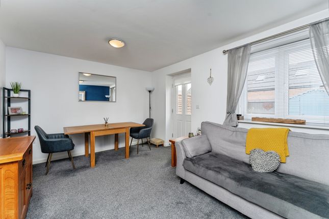 8, Malayan Place, Chester photo 2