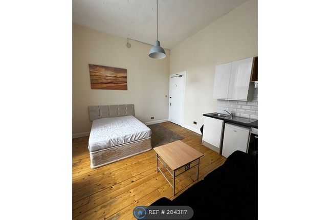 Room to rent in Holland Street, Glasgow G2