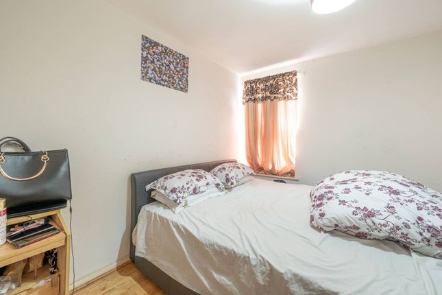 Thumbnail Flat for sale in Wilberforce Road, Hendon, London