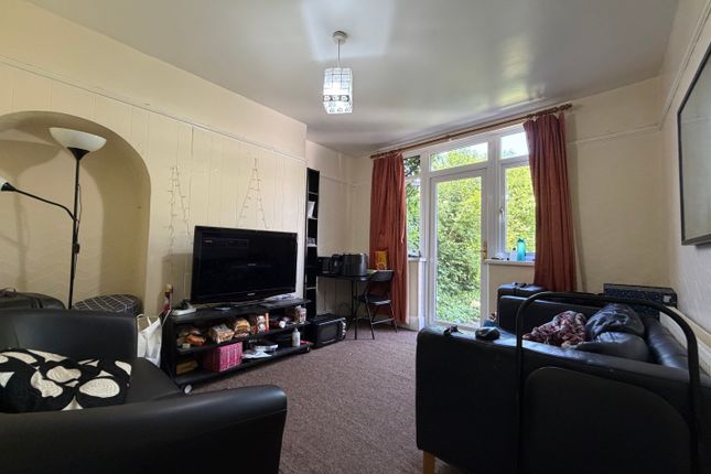 41, Woodleigh Avenue, BIRMINGHAM photo 4