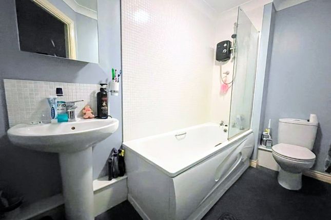 7, Chandler Court, Newman Drive, Ipswich photo 5