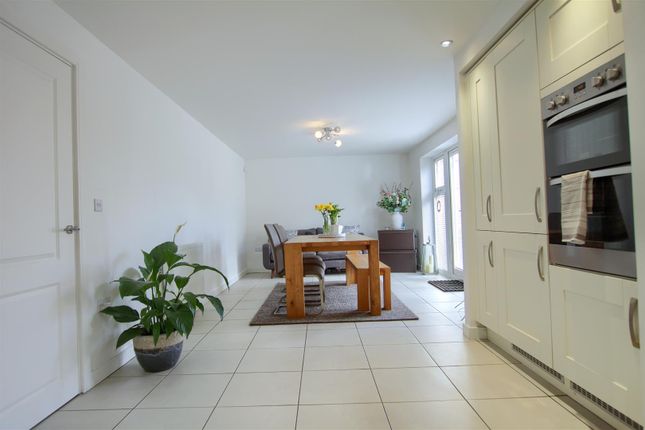 13, Britannia Avenue, Yarm photo 4