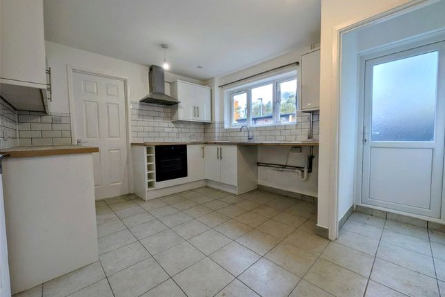 Irchester Place, Cambridgeshire photo 2