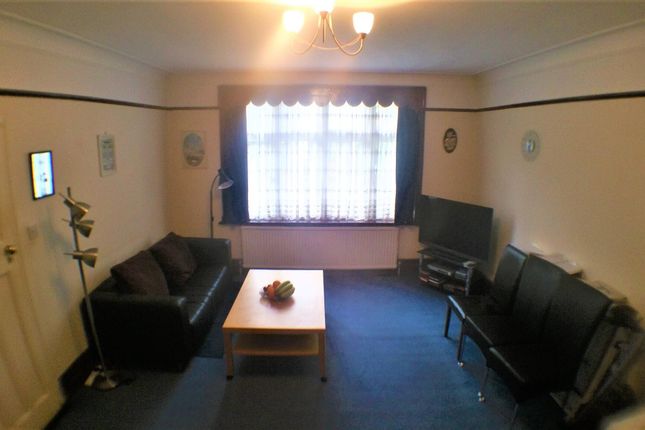 3, Gainsborough Gardens, London, Gainsborough Gardens, London, London photo 2