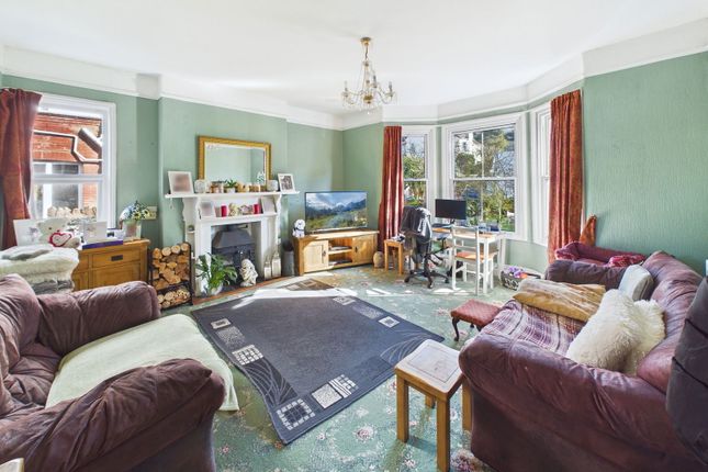 20, Osney Crescent, Paignton photo 3
