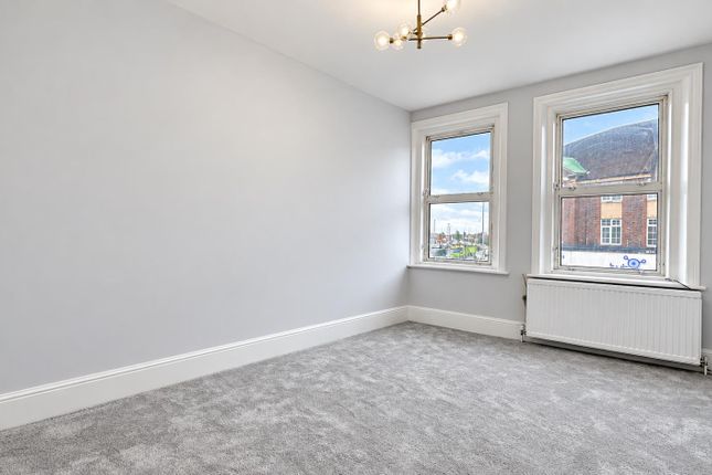 153A, Green Lanes, London photo 5
