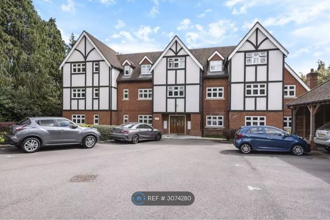 2-bed flat on Thimble Hall, Devenish Road, Sunningdale, £2,100/mo