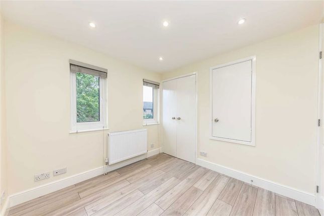 16, Westcott Road, London photo 4