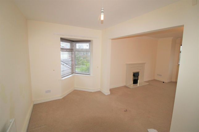 Apt 4, 42 Dowhills Road, Liverpool photo 4