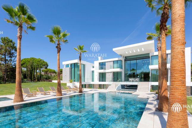 Villa for sale in Rua Minho, Quinta Do Lago, Loulé, Central Algarve, Portugal