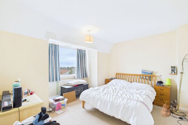 144 Aldsworth Avenue, Worthing photo 2