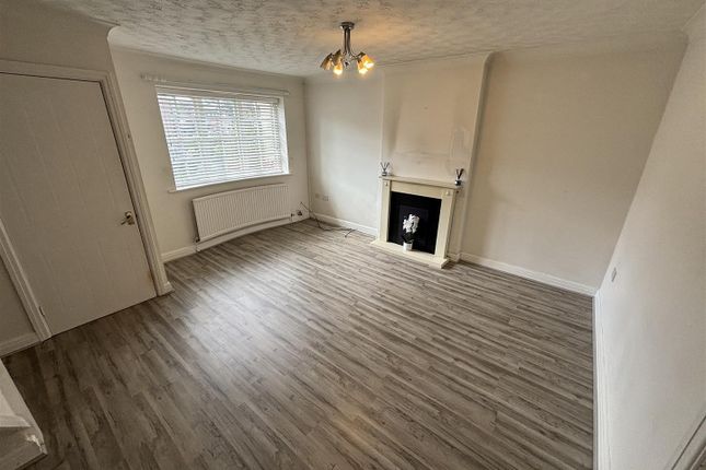 12, Waveney Drive, Manchester photo 2