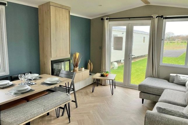Broadland Sands Holiday Park, Corton photo 3