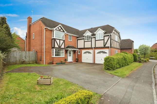 Detached house for sale in Deanery Crescent, Leicester, Leicestershire