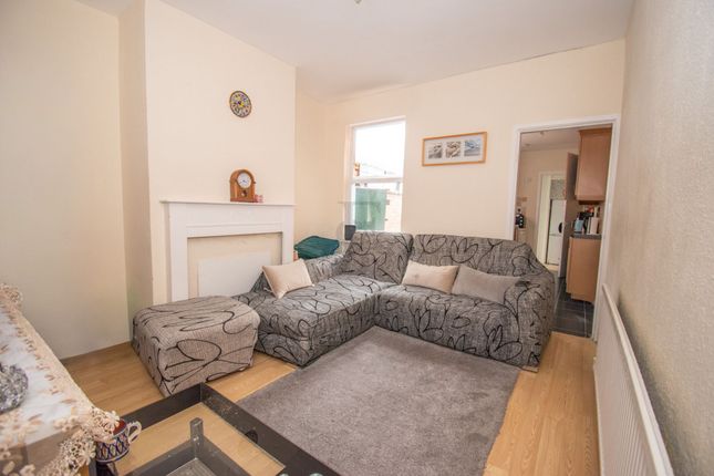 20 Fosse Road North, Leicester photo 2