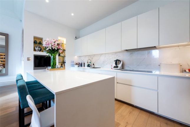Flat for sale in Cumberland House, Little Venice, London