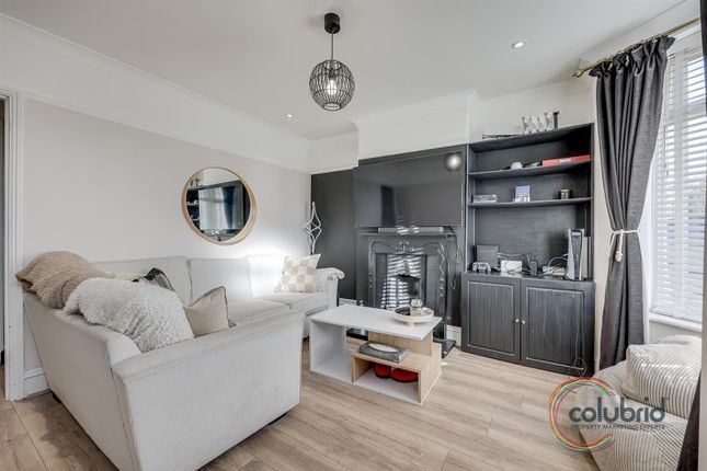 115, Victoria Road, Stanford-Le-Hope photo 3