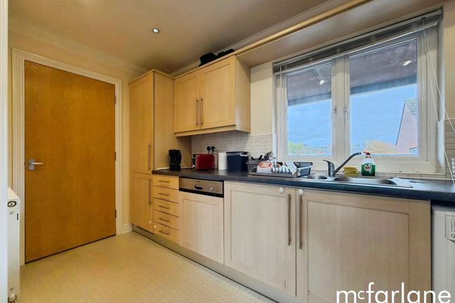Flat 12, Queensgate Lincoln Street, Swindon photo 4