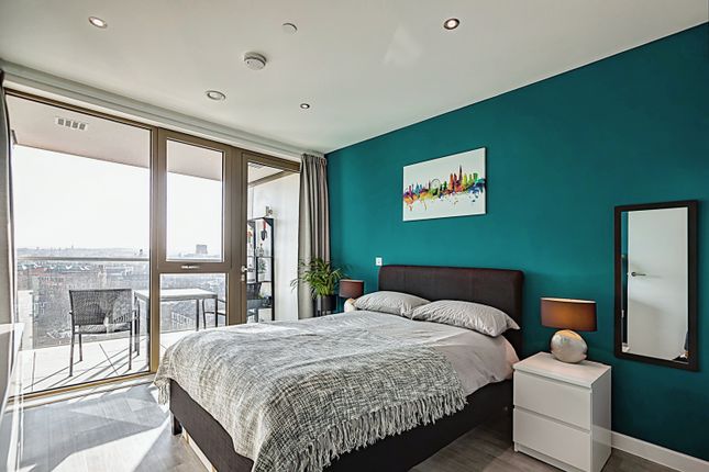 Flat for sale in 151 Stockwell Road, Brixton