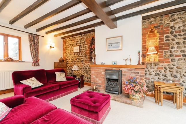 2, Incleborough Close, Cromer photo 3
