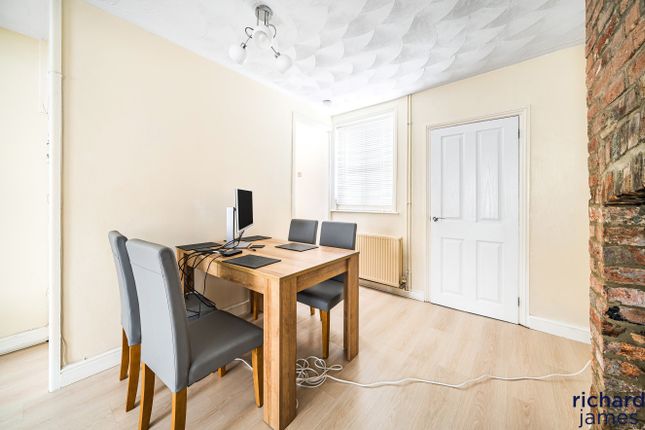 Terraced house for sale in Union Street, Old Town, Swindon, Wilsthire